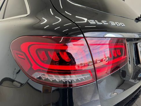 Used 2022 Mercedes-Benz GLC 300 GLC 300 image 32