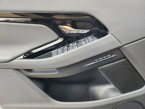 Used 2025 Land Rover Range Rover Evoque S image 25