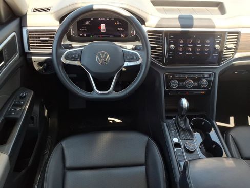 Certified 2023 Volkswagen Atlas SE w/ Panoramic Sunroof Package AWD/4WD image 25