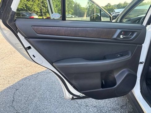 Used 2017 Subaru Outback 3.6R Limited AWD/4WD image 21