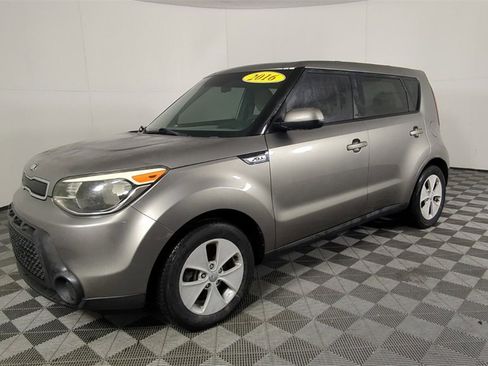 Used 2016 Kia Soul image 9