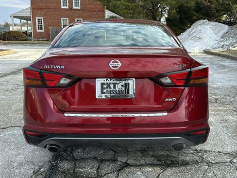 Certified 2020 Nissan Altima 2.5 SR w/ Premium Package image 6