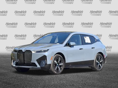 Used 2023 BMW iX xDrive50 w/ Premium Package AWD/4WD image 9