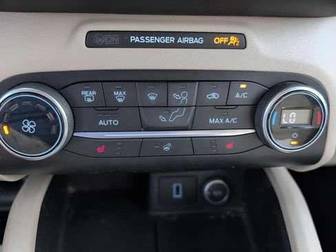 Used 2020 Ford Escape SEL image 33