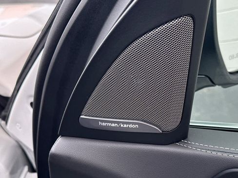 Used 2025 BMW X5 xDrive50e image 20