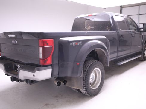 Used 2022 Ford F350 Lariat w/ Lariat Value Package image 4