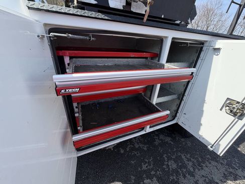 Used 2012 Ford F550 4x4 Regular Cab Super Duty w/ Payload Upgrade Pkg image 18