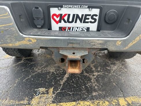 Used 2017 Chevrolet Silverado 2500 W/T w/ Snow Plow Prep Package image 10