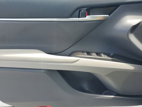 Used 2024 Toyota Camry SE w/ Convenience Package image 19