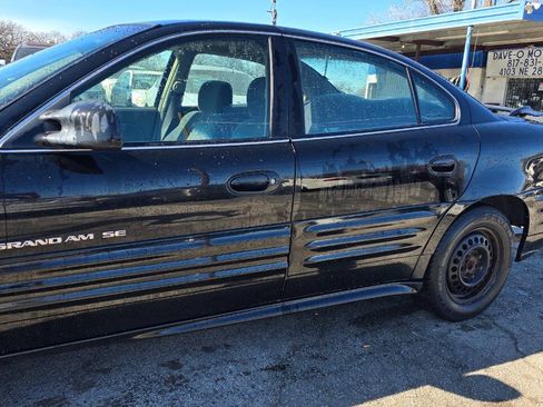 Used 2000 Pontiac Grand Am SE image 2