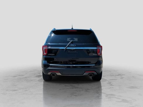 Used 2018 Ford Explorer Limited w/ Equipment Group 301A AWD/4WD image 7