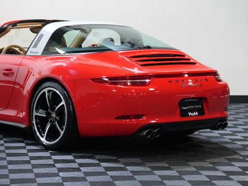 Used 2014 Porsche 911 Targa 4S AWD/4WD image 17