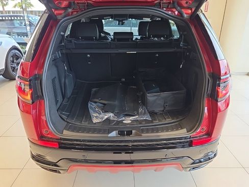 New 2025 Land Rover Discovery Sport Dynamic SE image 15