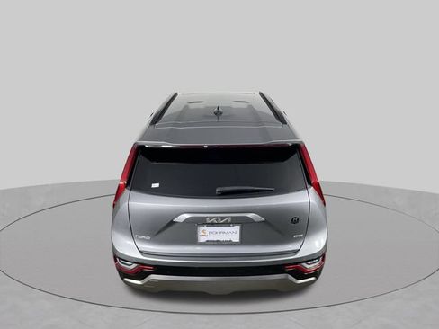 Used 2023 Kia Niro SX Touring FWD image 39