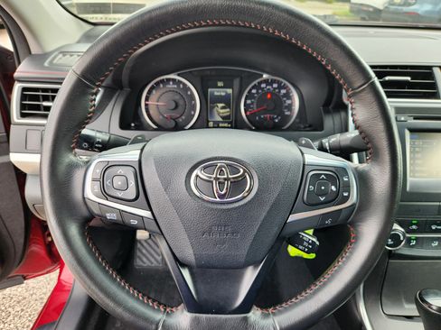 Used 2016 Toyota Camry SE FWD image 9