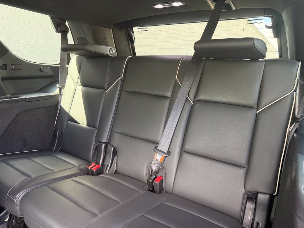 Used 2023 Cadillac Escalade Premium Luxury AWD/4WD image 28