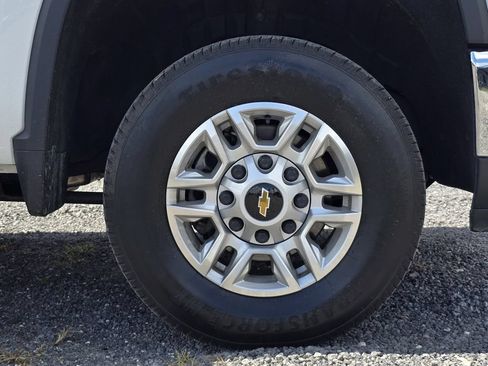 Certified 2025 Chevrolet Silverado 2500 LT w/ Convenience Package AWD/4WD image 13