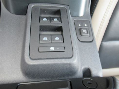 Used 2024 Ford Bronco Wildtrak image 23