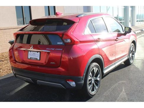 Used 2018 Mitsubishi Eclipse Cross SEL image 3