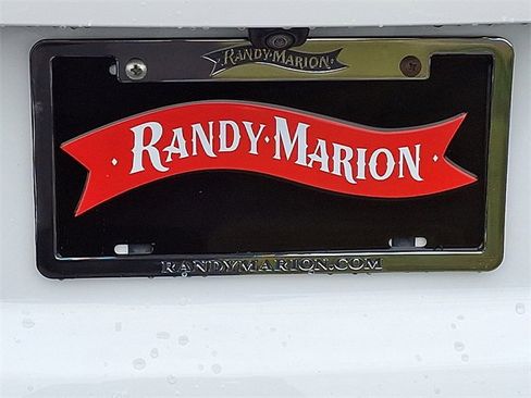 Used 2024 Chevrolet Suburban Premier image 28