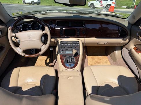Used 2004 Jaguar XK8 Convertible RWD image 21
