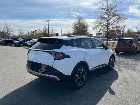 New 2026 Kia Sportage SX image 8