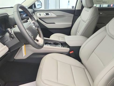 New 2026 Ford Explorer Active image 10