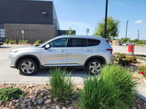 Used 2021 Hyundai Santa Fe SEL w/ Convenience + Premium Package AWD/4WD image 2