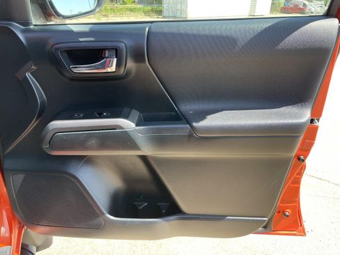 Used 2016 Toyota Tacoma TRD Sport w/ Towing Package RWD image 42