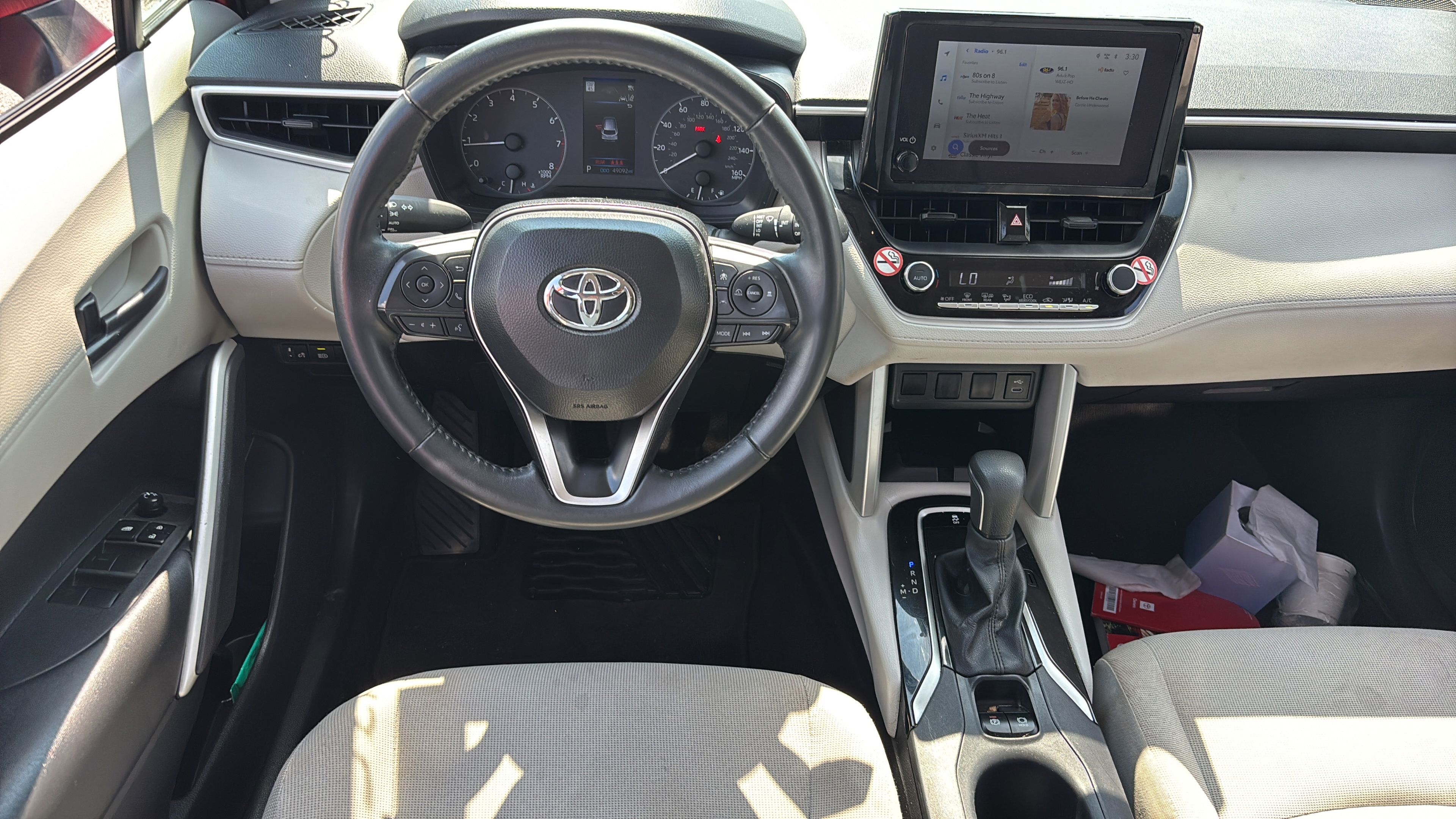 Used 2025 Toyota Corolla Cross LE FWD image 11