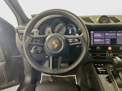 Certified 2023 Porsche Macan AWD/4WD image 25