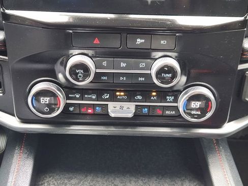 Used 2023 Ford Expedition Limited RWD image 19