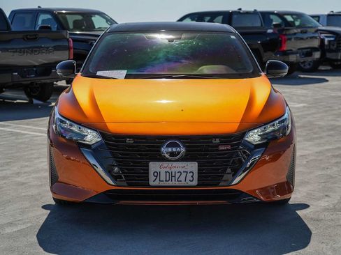 Used 2024 Nissan Sentra SR w/ SR Premium Package FWD image 4