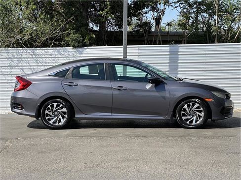 Used 2016 Honda Civic EX image 9