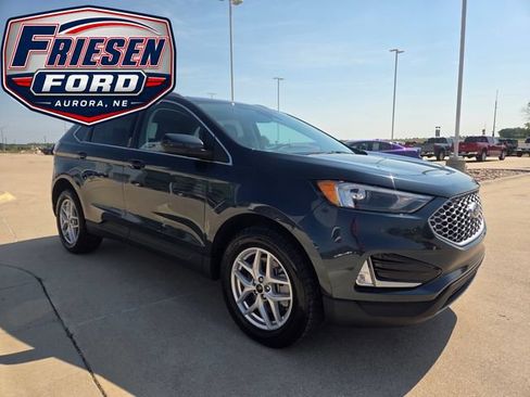 Used 2024 Ford Edge SEL w/ Convenience Package AWD/4WD image 3