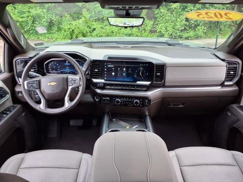 Used 2025 Chevrolet Silverado 3500 LTZ w/ LTZ Plus Package AWD/4WD image 14