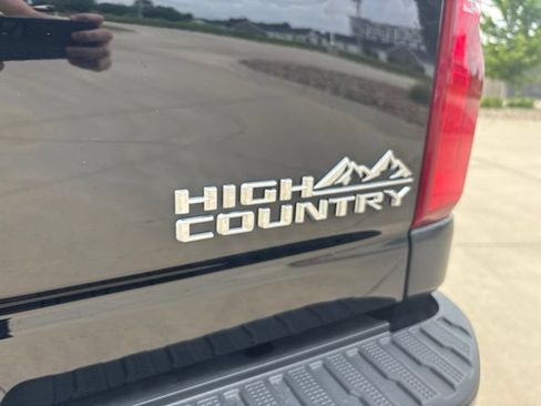 Used 2022 Chevrolet Silverado 3500 High Country w/ Z71 Off-Road Package AWD/4WD image 34