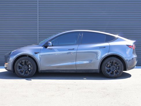 Used 2023 Tesla Model Y Long Range AWD/4WD image 8