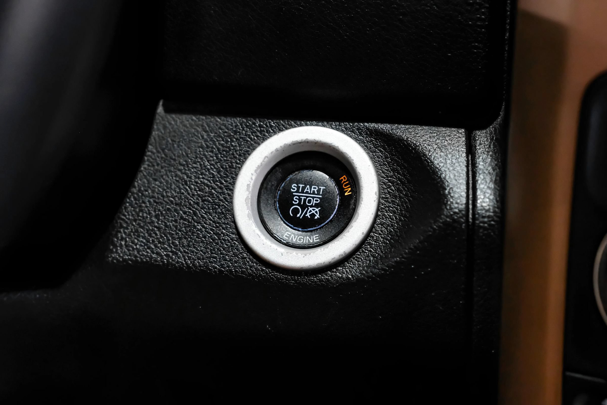 Used 2014 RAM 1500 Laramie Longhorn w/ Convenience Group AWD/4WD image 27