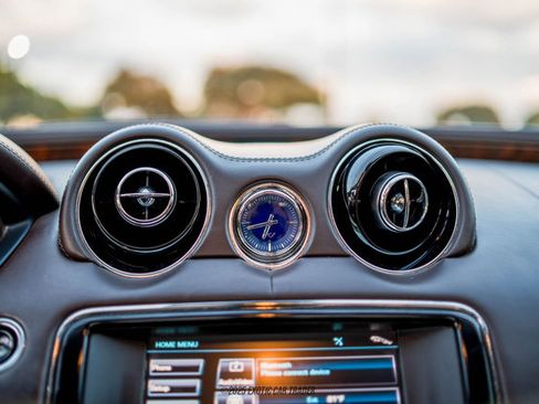 Used 2012 Jaguar XJ image 49