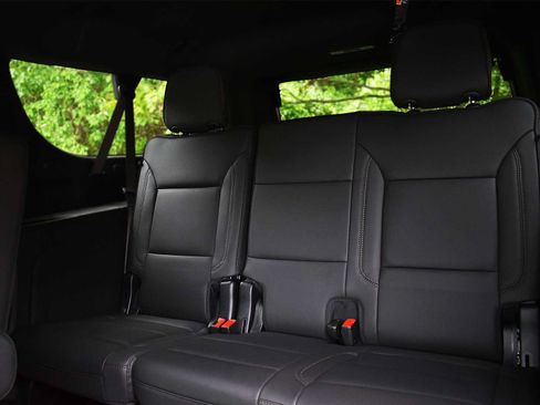 New 2026 Chevrolet Suburban High Country AWD/4WD image 15