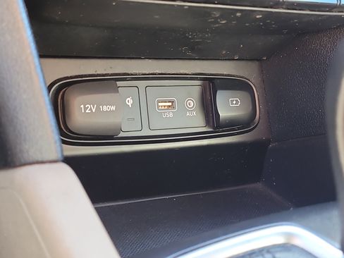 Used 2020 Hyundai Santa Fe SEL image 24