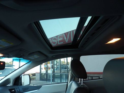 Used 2011 Subaru Tribeca Limited w/ PWR Moonroof Pkg AWD/4WD image 7