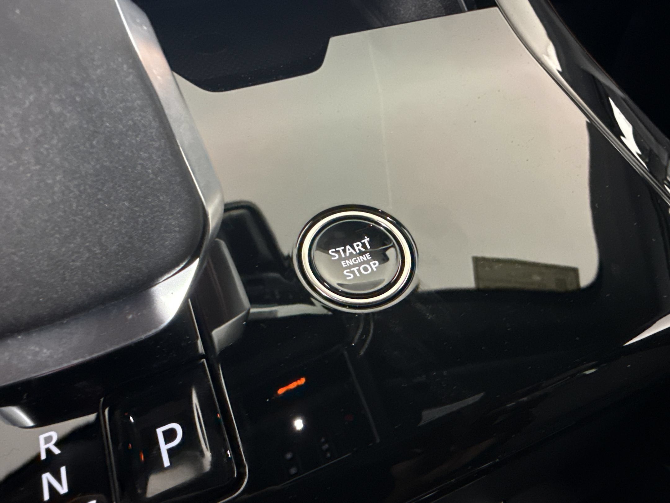 New 2026 Land Rover Range Rover Sport Dynamic SE AWD/4WD image 17