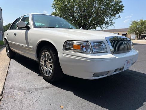Used 2008 Mercury Grand Marquis GS RWD image 12