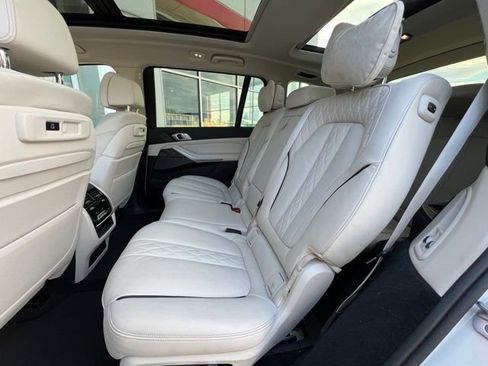 Used 2020 BMW X7 xDrive40i w/ Executive Package image 33