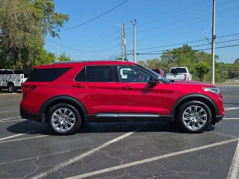 Certified 2025 Ford Explorer Platinum RWD image 21