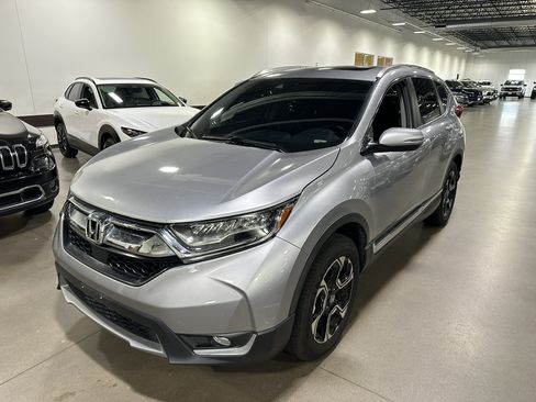 Used 2017 Honda CR-V Touring image 3