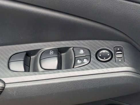 Used 2024 Nissan Altima 2.5 SV image 22