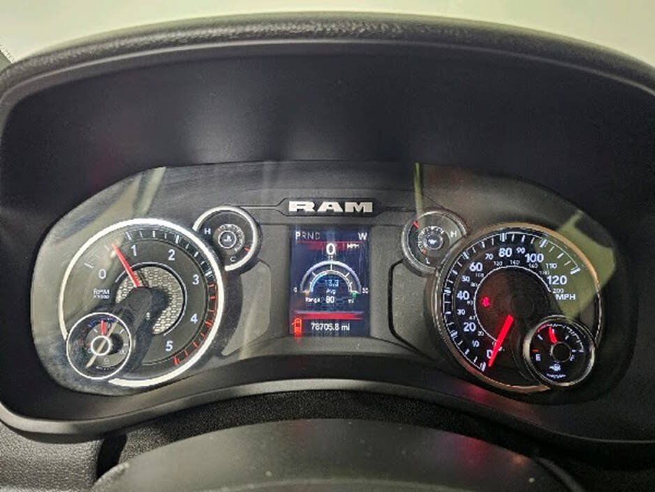 Used 2024 RAM 2500 Tradesman w/ Chrome Appearance Group AWD/4WD image 13